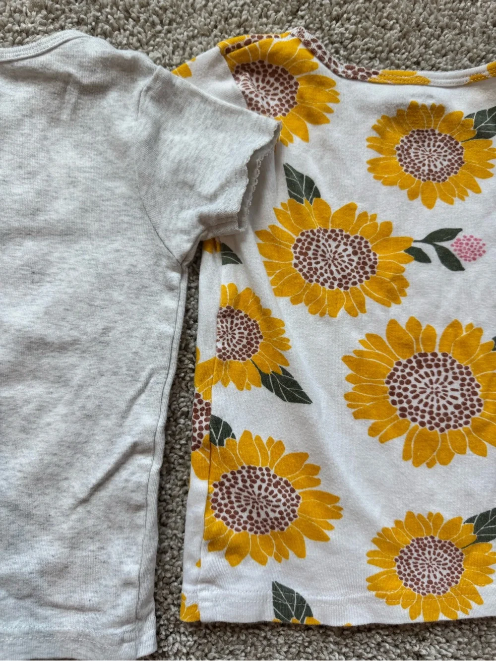 Carter’s Girls Pajama set 4 piece bundle pants, short Sunflower Giraffe Size 4T